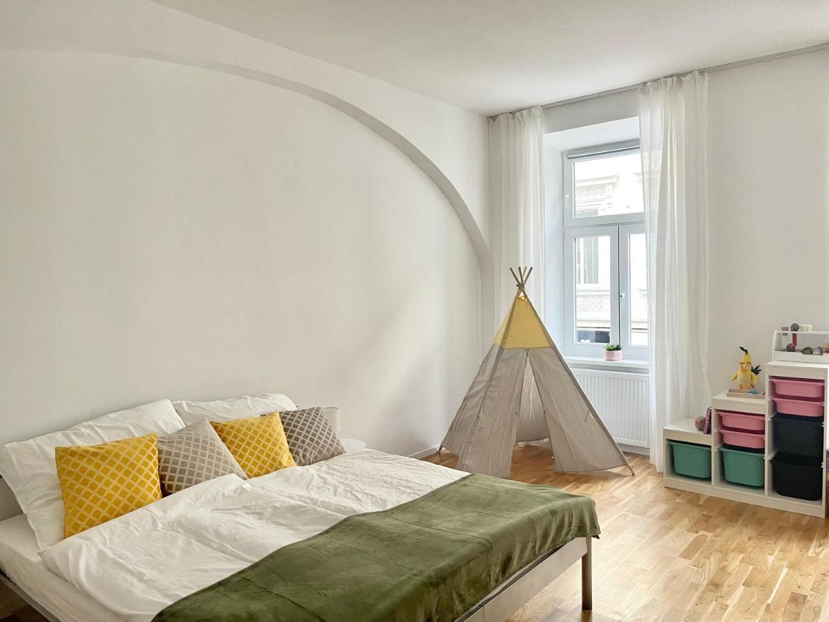Big Apartment Vienna Esterno foto