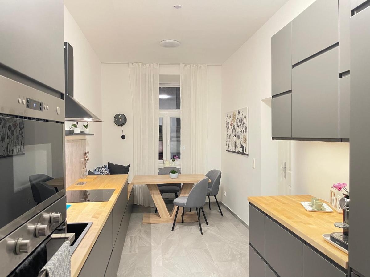 Big Apartment Vienna Esterno foto